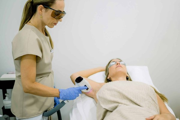 Choix du meilleur épilateur lumière pulsée 2024